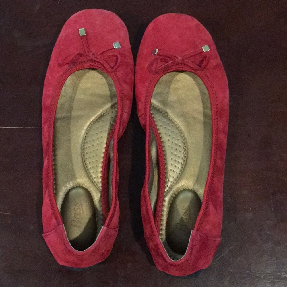 Bass ballet slipper style shoes.
